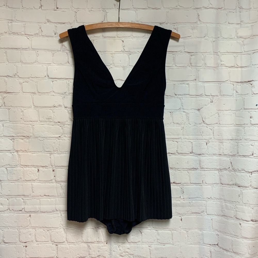 RARE Karla Colletto Black Pleated Skirt Swimsuit Size 12 USA​